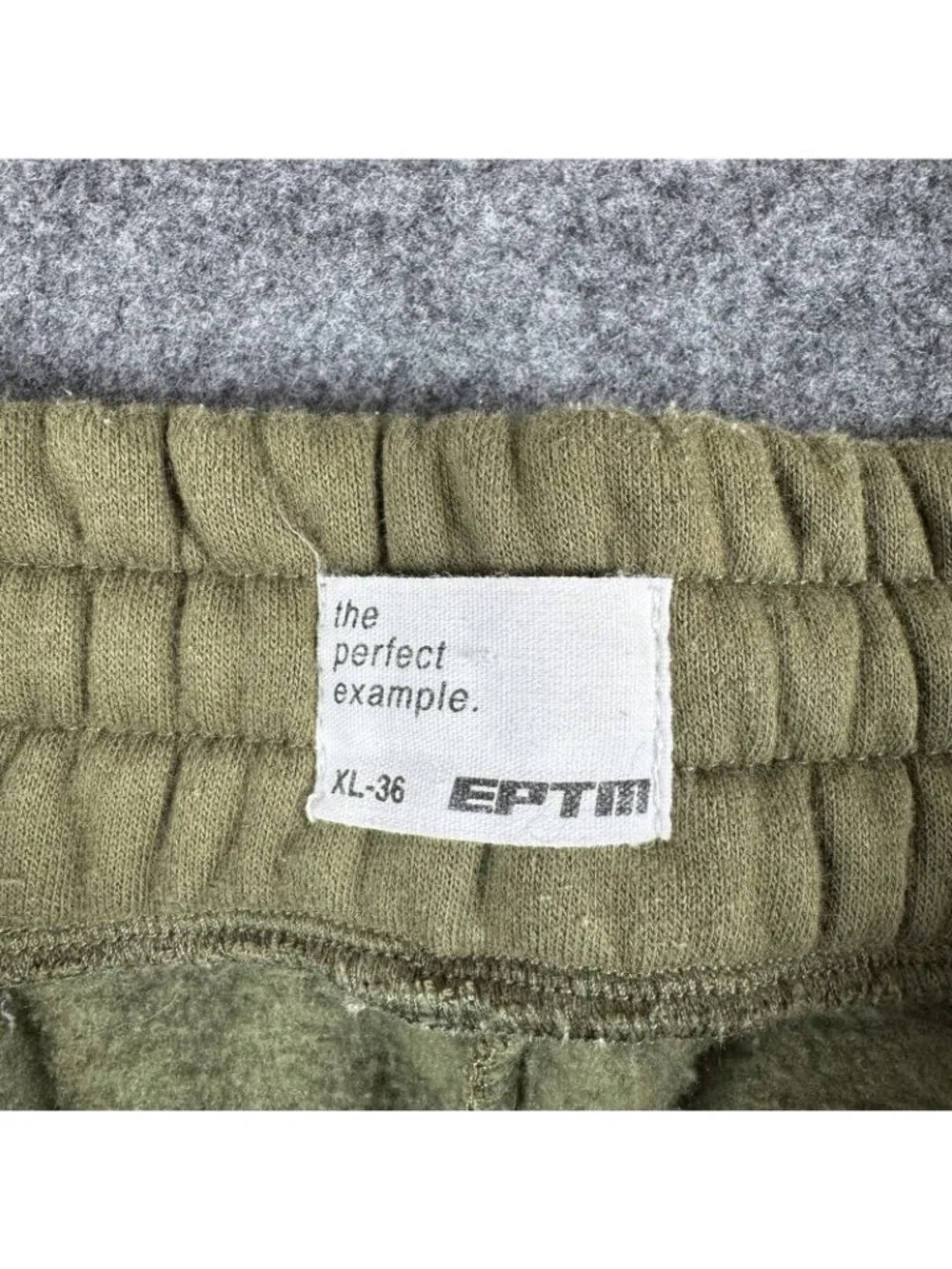 EPTM Shorts Mens Size XL Green Quilted Cargo Fleece Elastic Waist Pockets